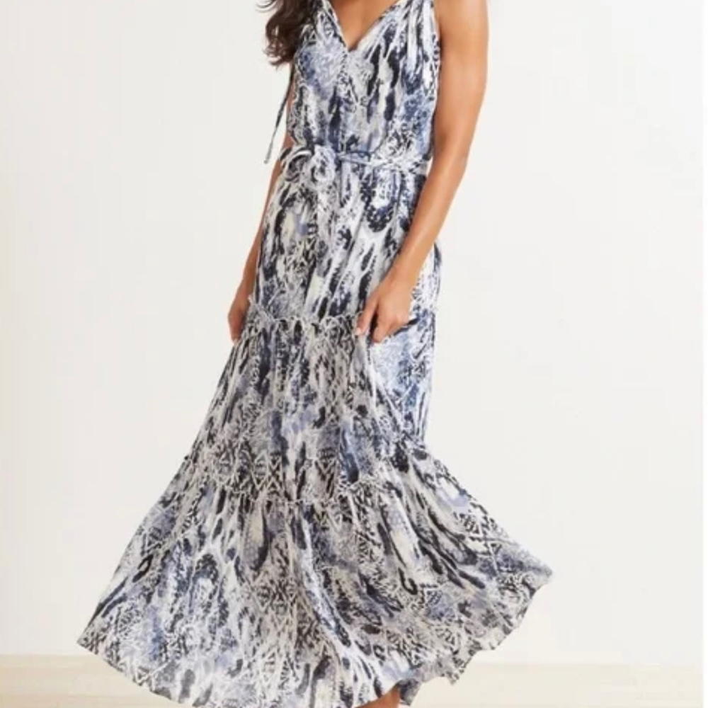 Roan & Ryan Naomi Tiered Halter Dress Size Medium 19” Pit to Pit EUC